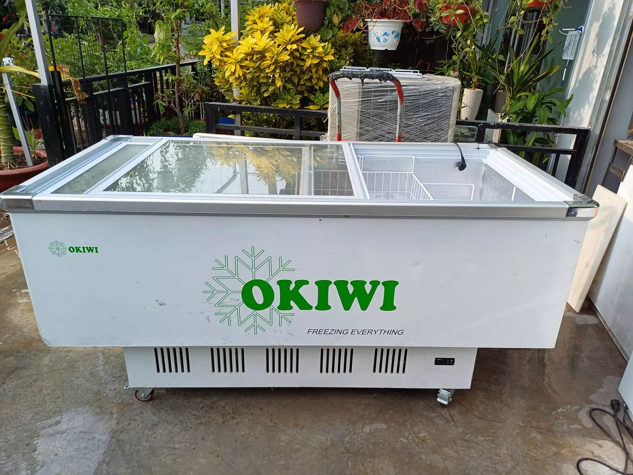 TỦ ĐÔNG KIẾNG LÙA HIỆU OKIWI