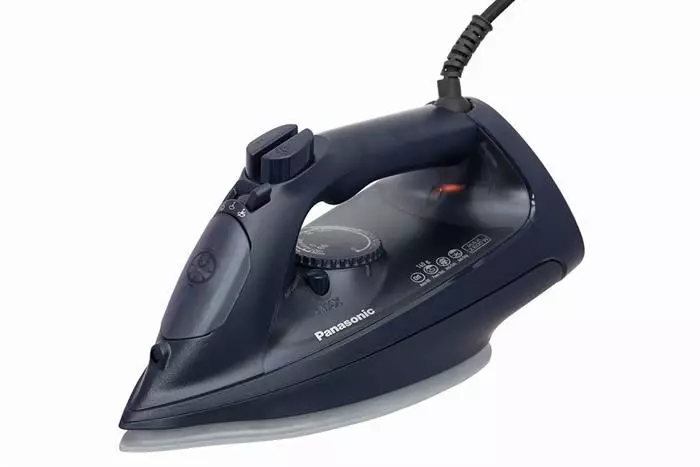 Bàn ủi hơi nước NI-U800ARA